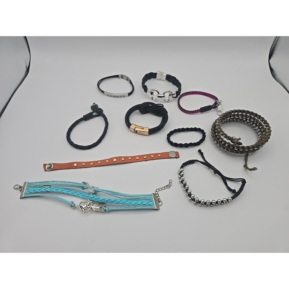 COSTUME BRACELETS LOT 10pc Leather Cord Wrap Beaded Mixed Boho Mixed Clasp